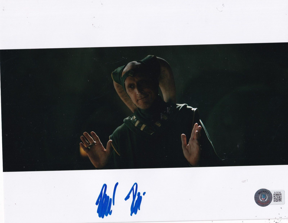 DAVID PASQUESI signed (THE BOOK OF BOBA FETT) The Majordomo 8X10 BECKETT BJ79748