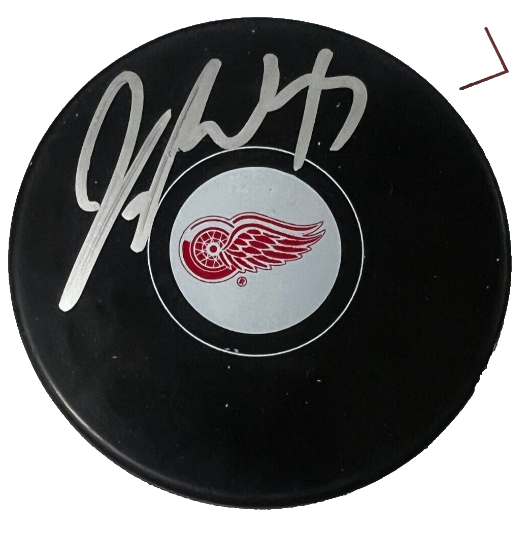 JAKE WALMAN signed (DETROIT RED WINGS) Hockey puck BECKETT BAS BM02778