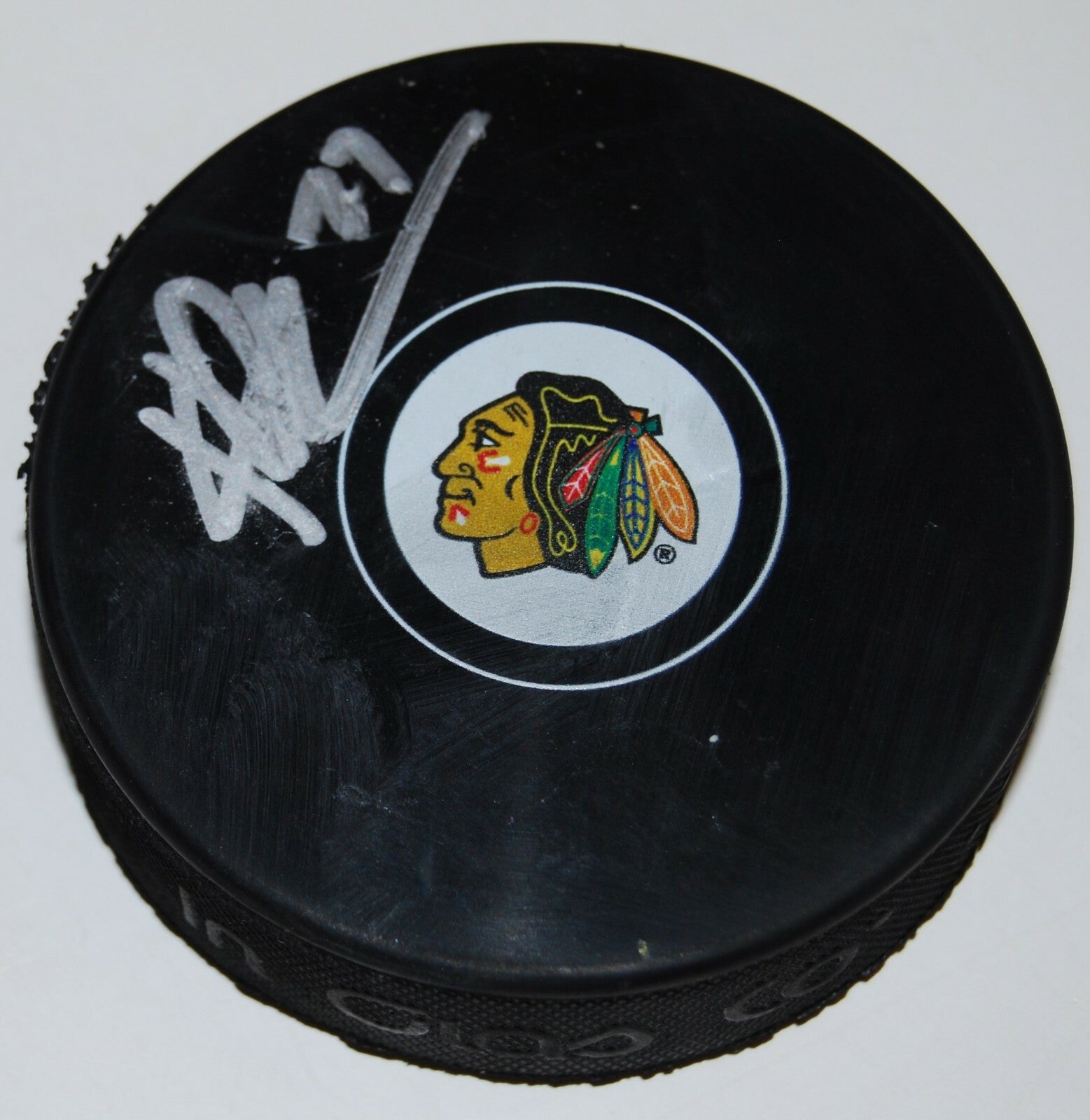 KIRBY DACH signed (CHICAGO BLACKHAWKS) Rookie autographed hockey puck W/COA