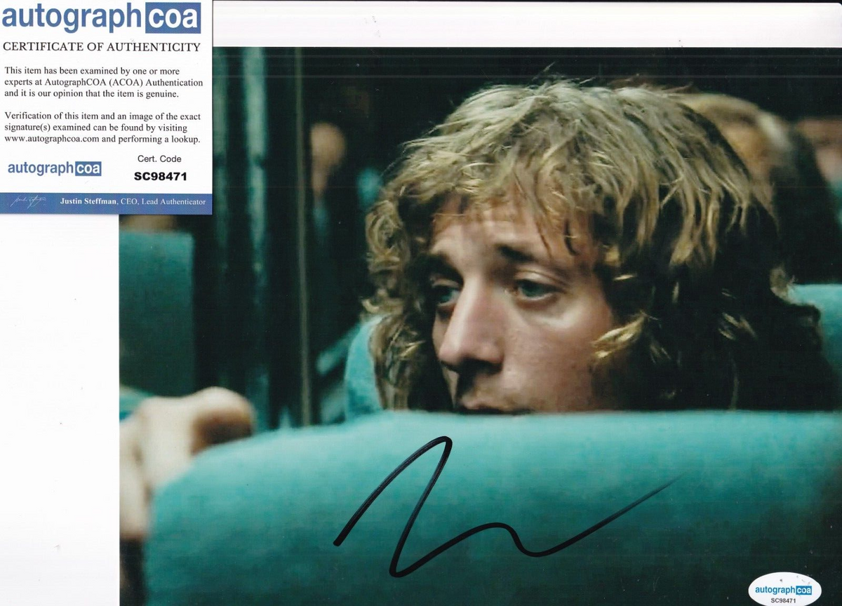 JEREMY ALLEN WHITE signed (THE IRON CLAW) Kerry Von Erich 8X10 ACOA SC98471