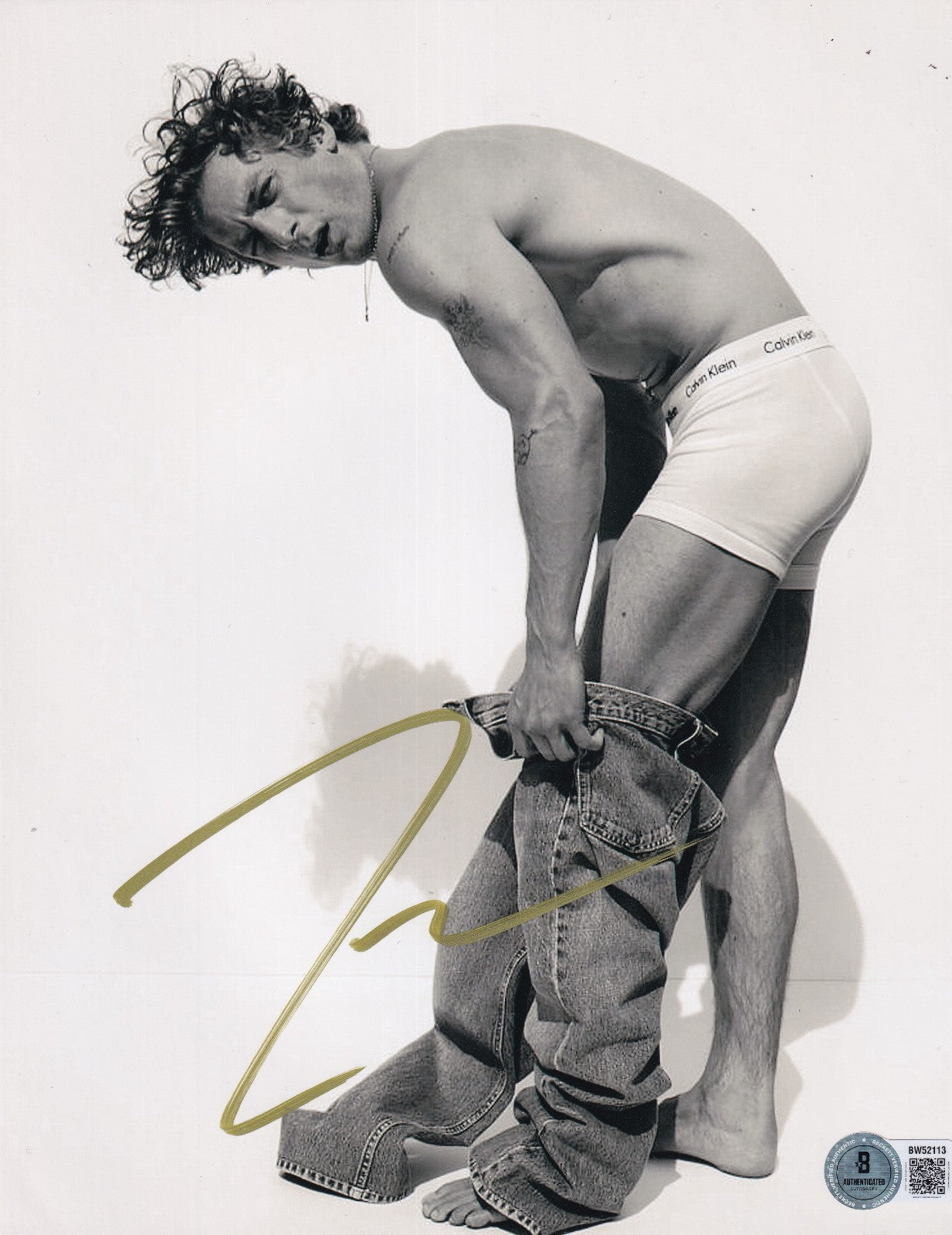 JEREMY ALLEN WHITE signed (CALVIN KLEIN UNDER WEAR) 8X10 photo BECKETT BW52113