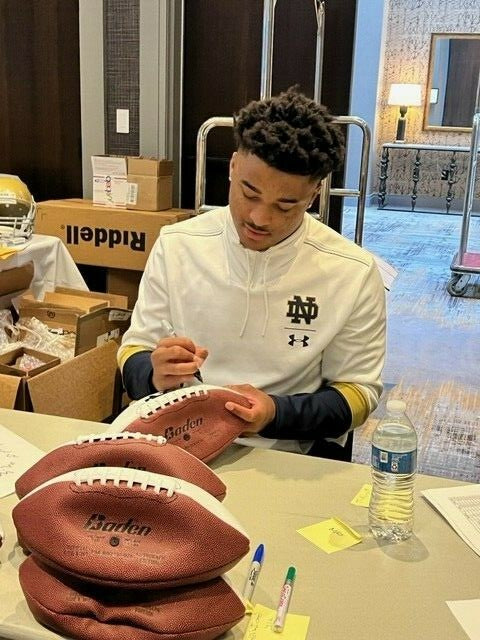 LOGAN DIGGS signed (NOTRE DAME FIGHTING IRISH) mini football JSA Witness