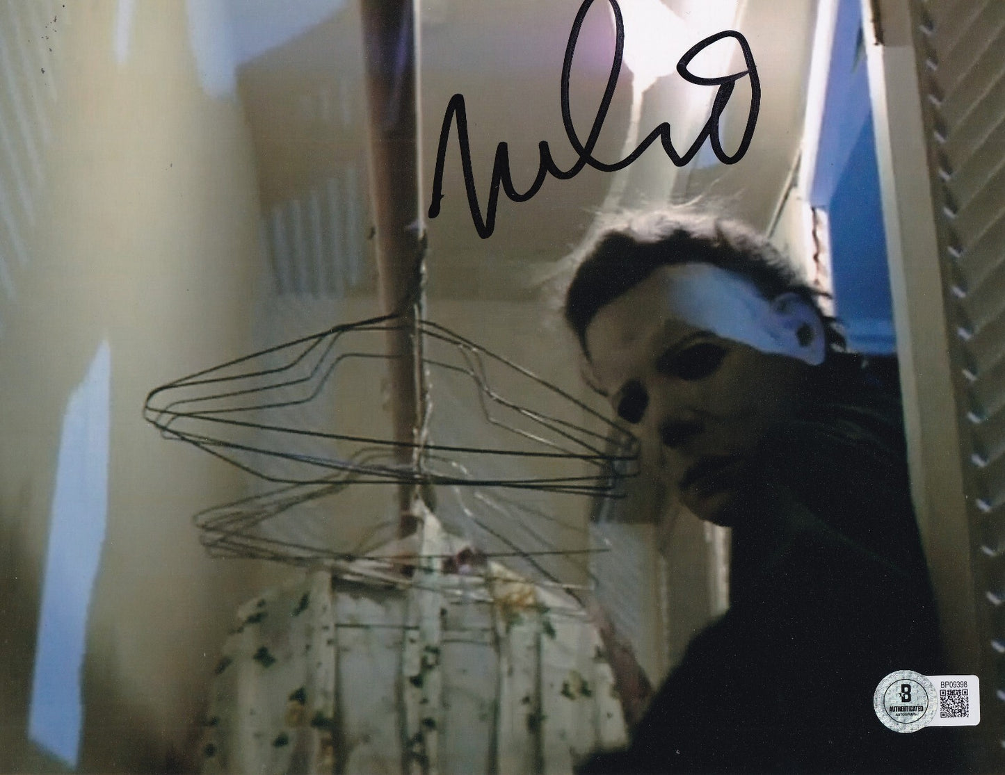 NICK CASTLE signed (HALLOWEEN) Michael Myers movie 8X10 BECKETT BAS BP09398