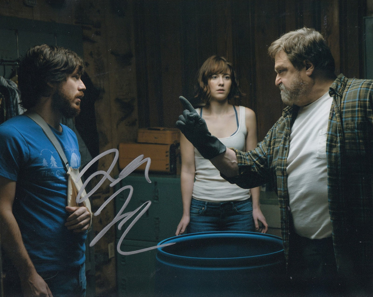 JOHN GALLAGHER JR signed (10 CLOVERFIELD LANE) Movie 8X10 photo *EMMETT W/COA #4