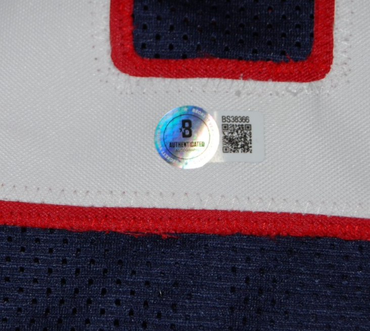 CARON BUTLER signed (UCONN HUSKIES) #3 basketball jersey BECKETT BAS BS38366