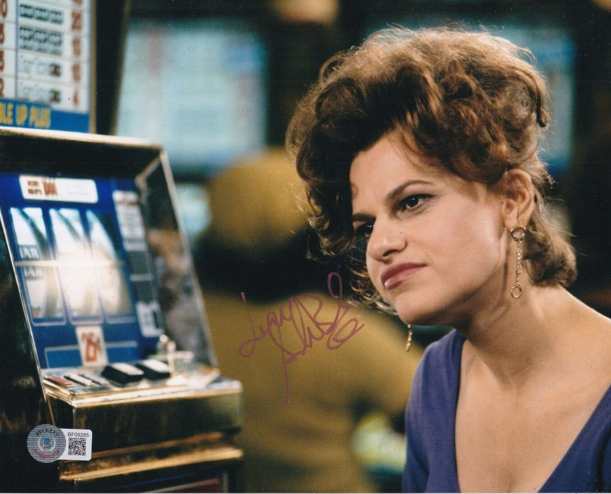 SANDRA BERNHARD signed (ROSEANNE) Nancy Bartlett 8X10 photo BECKETT BAS BF09285