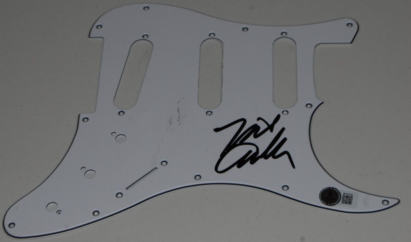 MIKE CAMPBELL signed (THE DIRTY KNOBS) electric pick guard BECKETT BAS BP30745