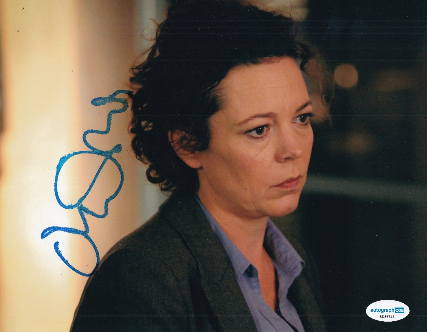 OLIVIA COLMAN signed (BROADCHURCH) D.S. ELLIE MILLER 8X10 photo ACOA SD86748