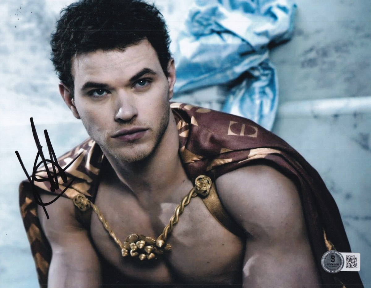 KELLAN LUTZ signed (THE LEGEND OF HERCULES) movie 8X10 photo BECKETT BAS BM39075