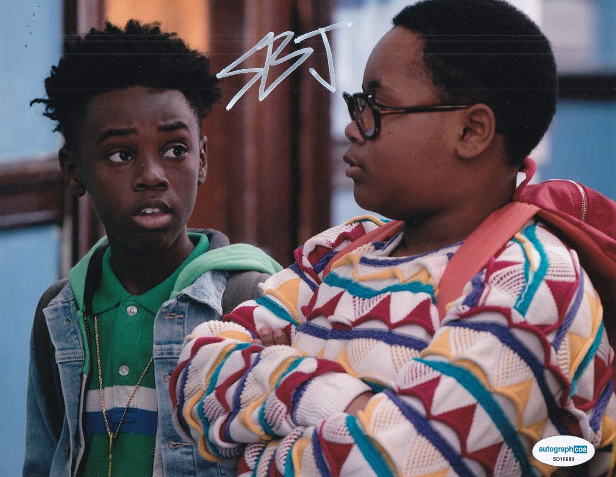 SHAMON BROWN JR signed (THE CHI) Stanley Papa Jackson 8X10 photo ACOA SD18689