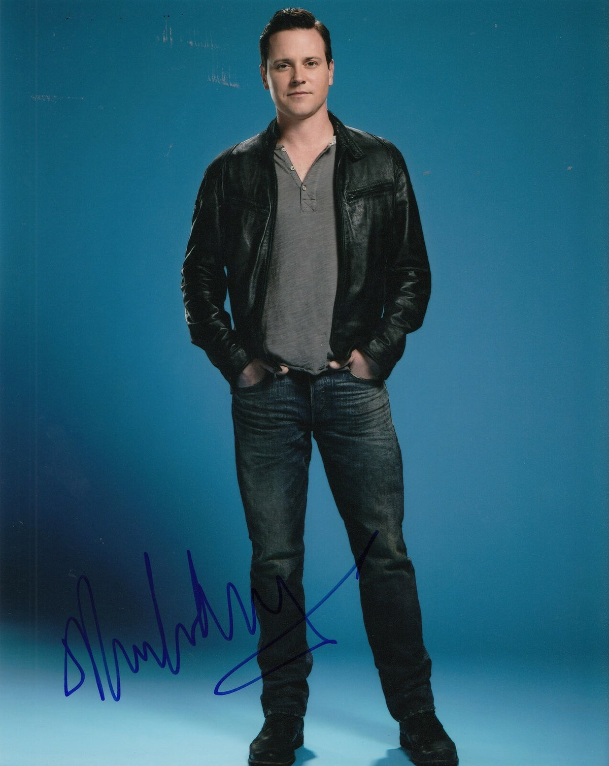 MICHAEL MOSLEY signed (SIRENS) TV SHOW Autographed *Johnny* 8X10 photo W/COA #4
