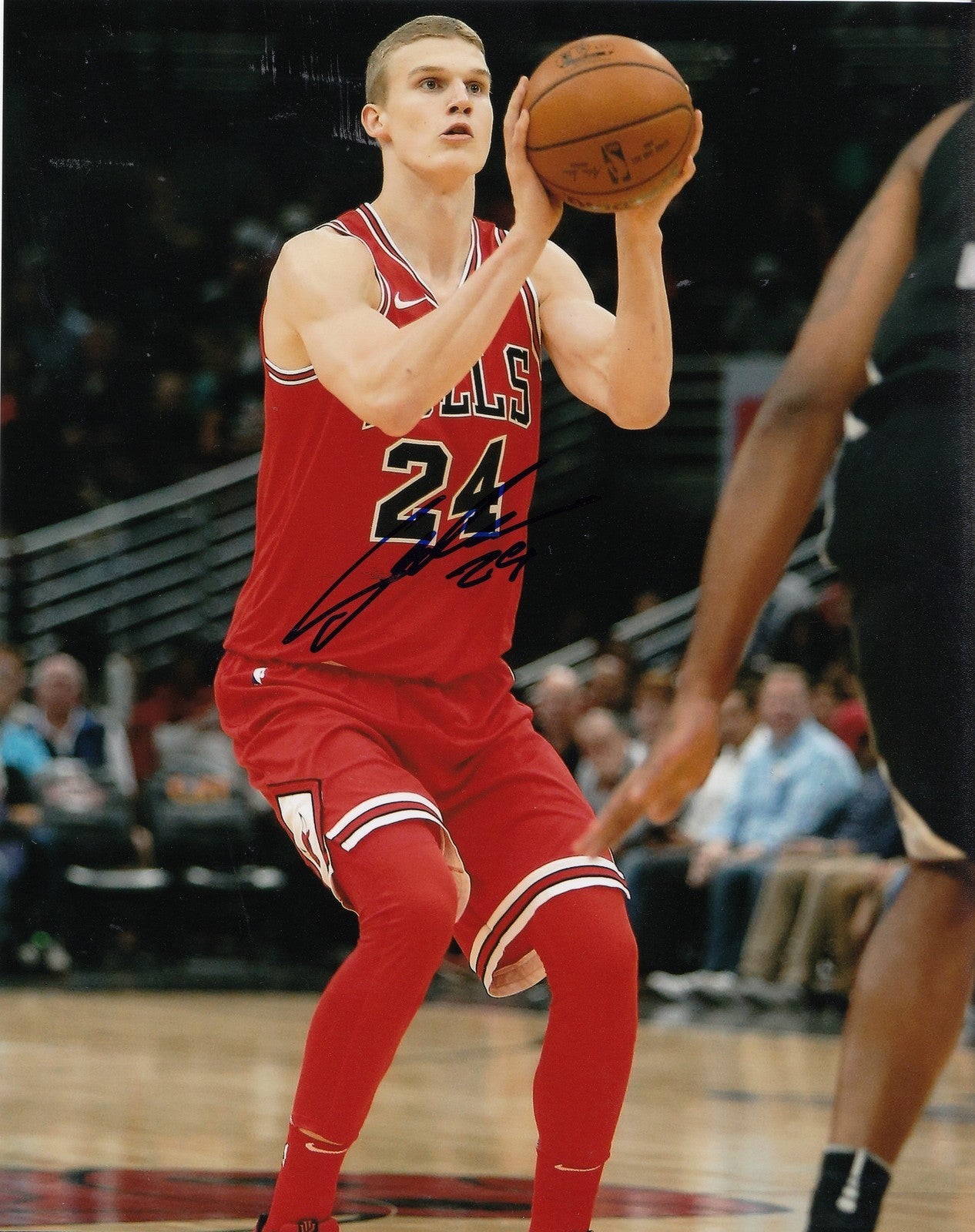LAURI MARKKANEN signed (CHICAGO BULLS) BASKETBALL 8X10 photo W/COA #1