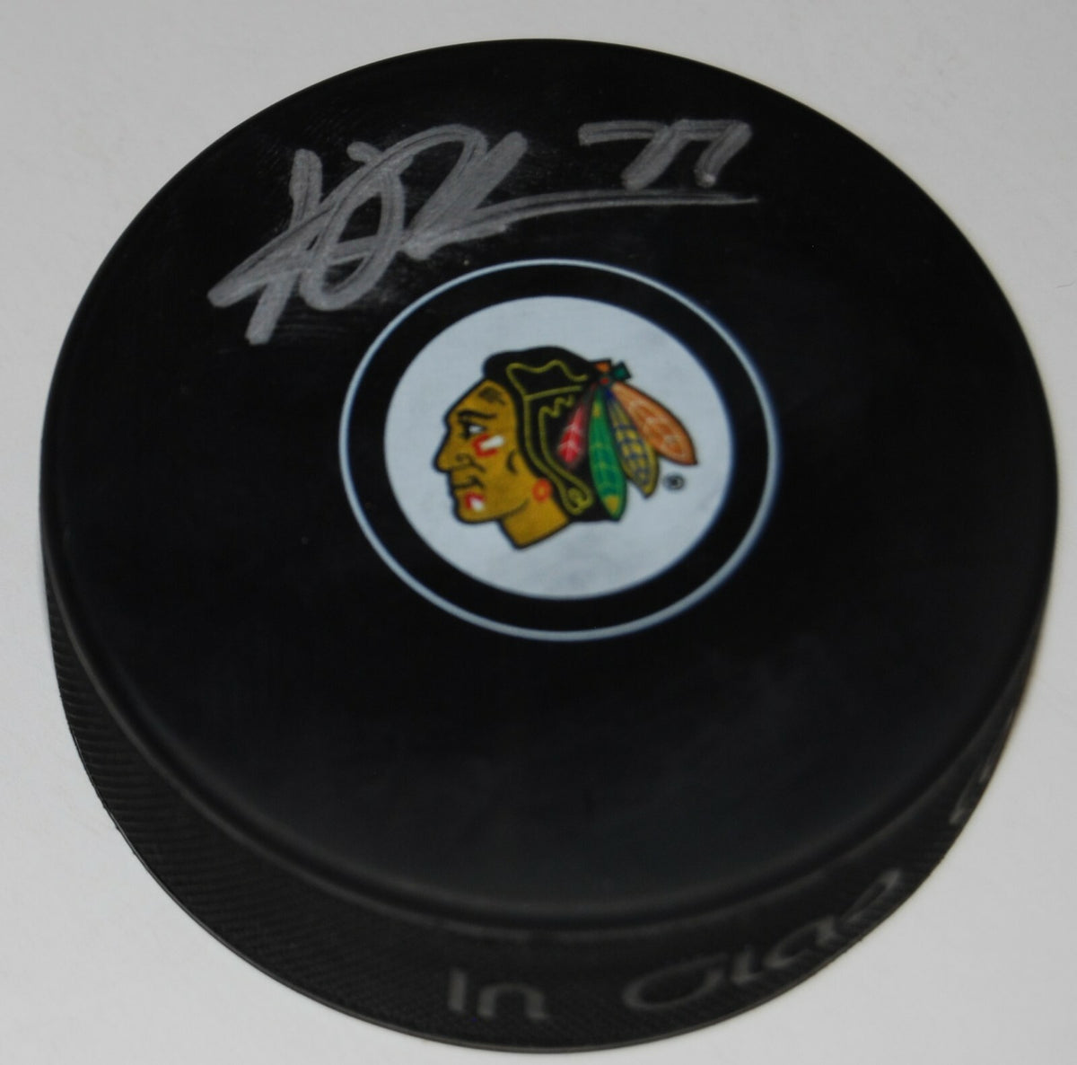 KIRBY DACH signed (CHICAGO BLACKHAWKS) Rookie autographed hockey puck W/COA