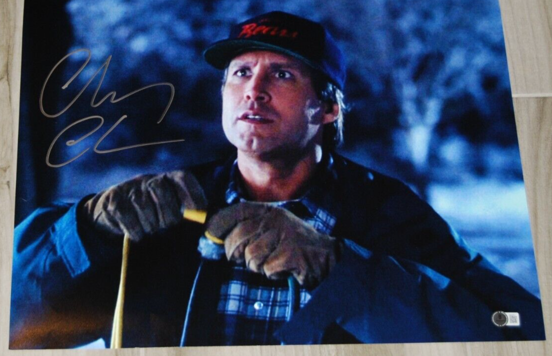 CHEVY CHASE signed (CHRISTMAS VACATION) Clark 16X20 photo BECKETT BAS BM02911