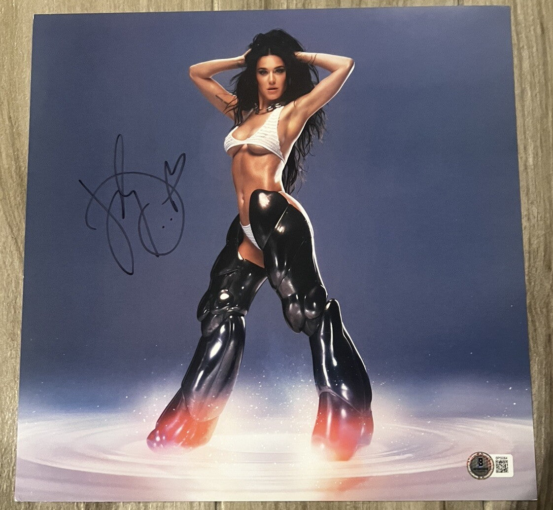 Katy Perry signed (143) Woman’s World record insert 12x12 BECKETT BAS BP59364