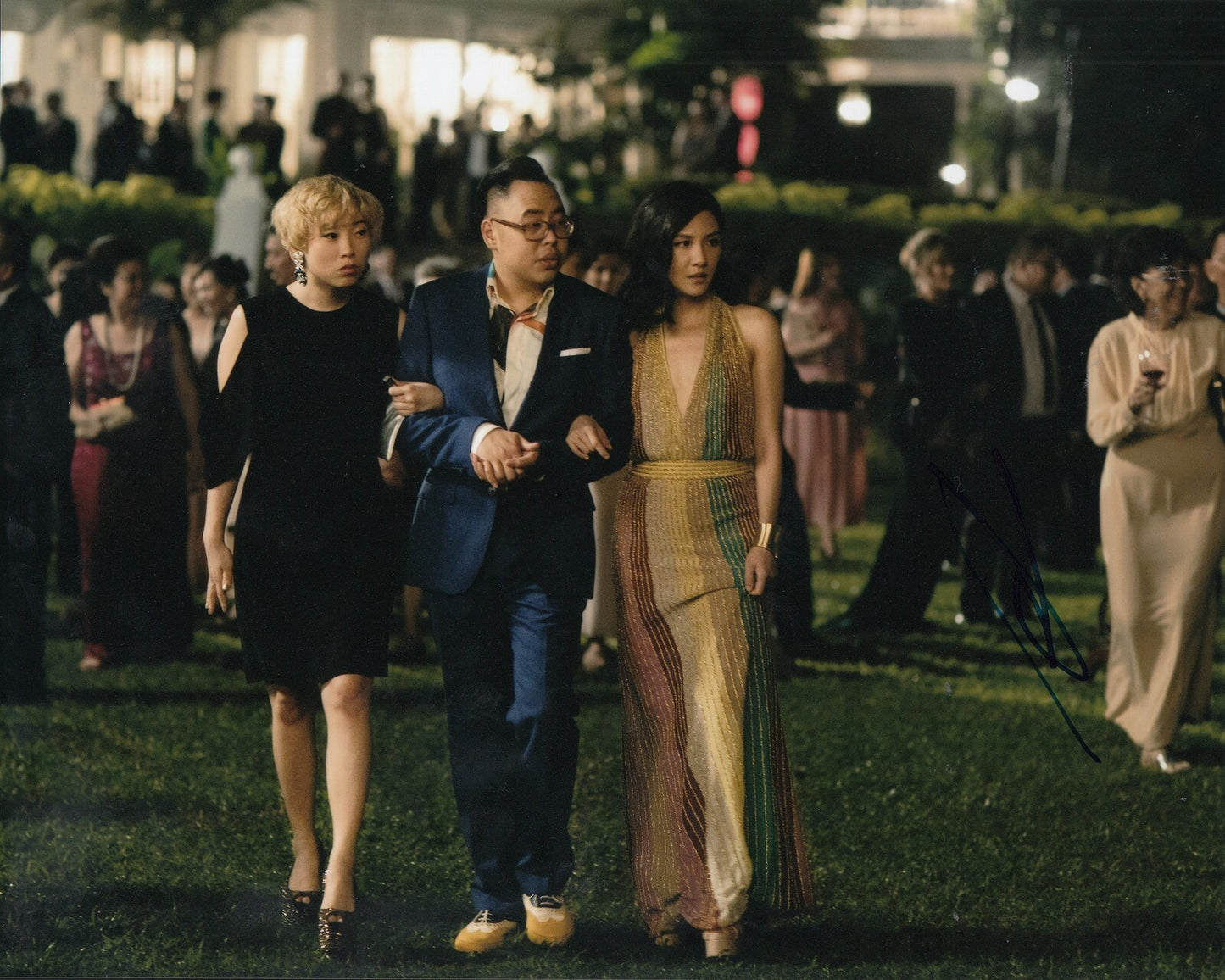 AWKWAFINA signed (CRAZY RICH ASIANS)  Nora Lum (PEIK LIN GOH) 8X10 W/COA #3