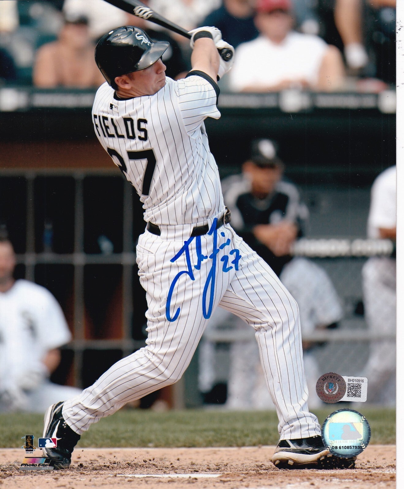 JOSH FIELDS signed (CHICAGO WHITE SOX) PHOTO FILE 8X10 photo BECKETT BH010916