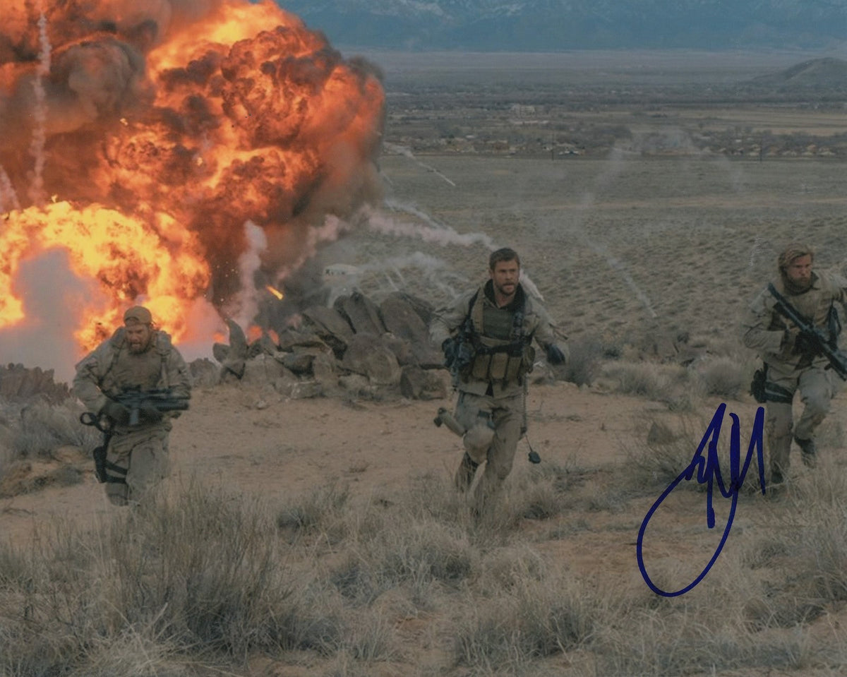 THAD LUCKINBILL signed (12 STRONG) 8X10 photo *PROOF* W/COA (Vern Michaels) #2