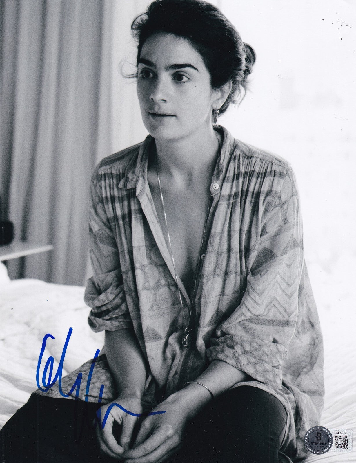 GABY HOFFMANN signed (TRANSPARENT) Ali Pfefferman 8X10 photo BECKETT BM85017