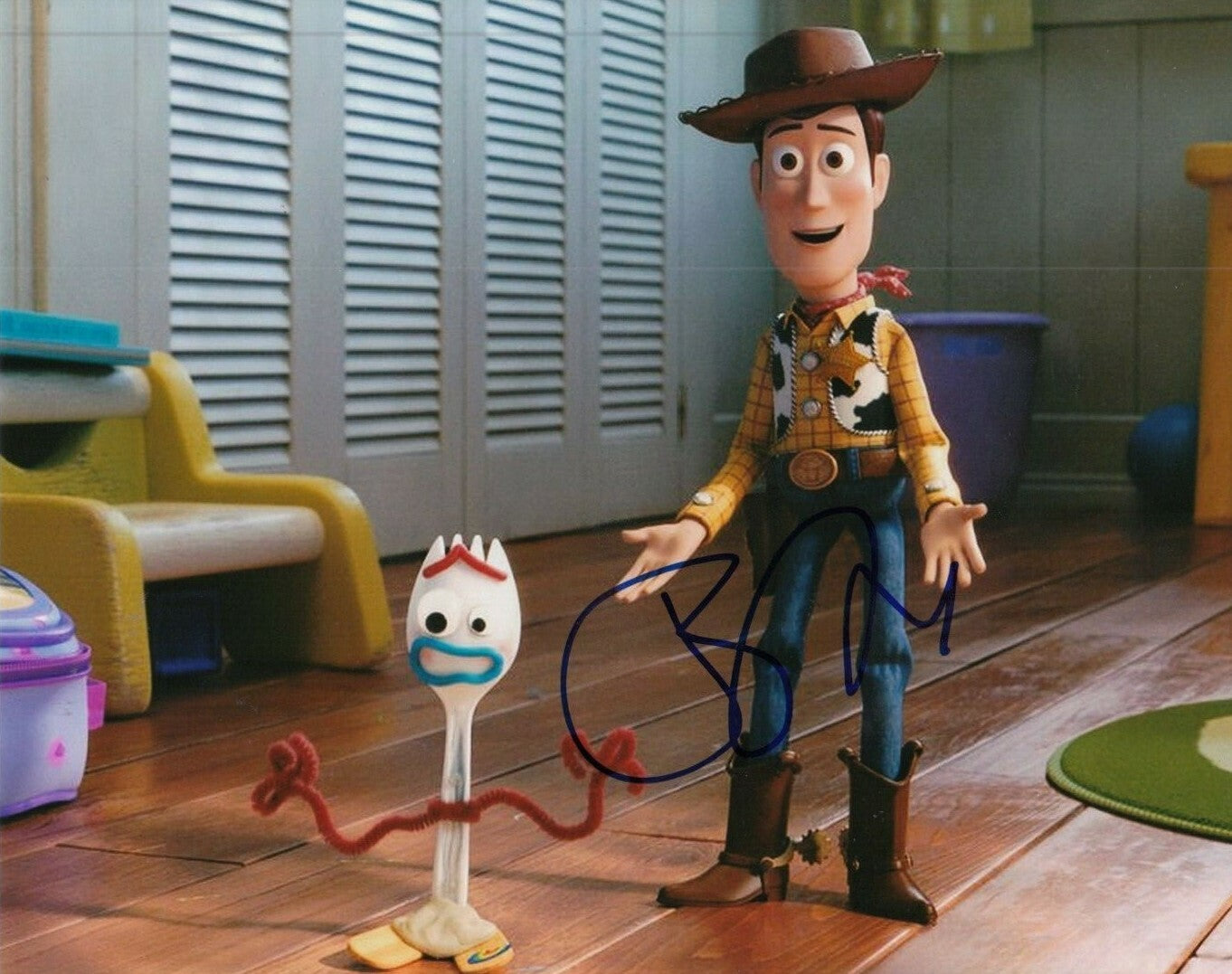 TONY HALE signed (TOY STORY 4) Movie autographed 8x10 photo *FORKY* W/COA #TH3