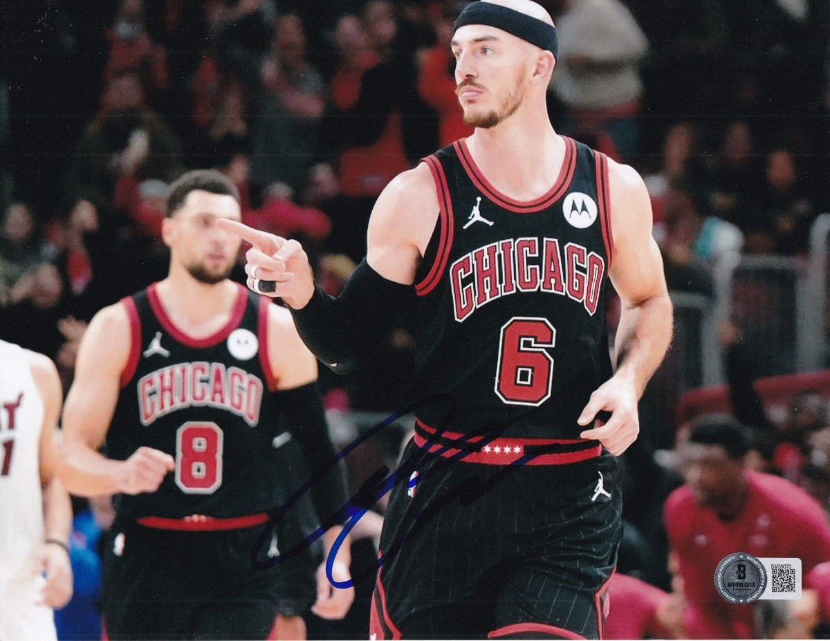 ALEX CARUSO signed (CHICAGO BULLS) Basketball 8X10 photo BECKETT BAS BM39070