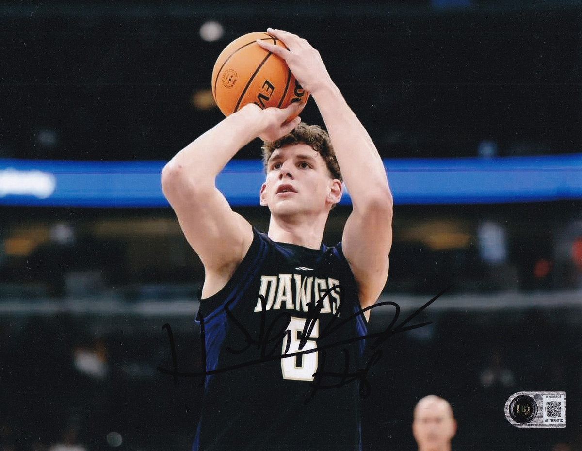 HANNES STEINBACH signed (WASHINGTON HUSKIES) basketball 8X10 BECKETT BY085595
