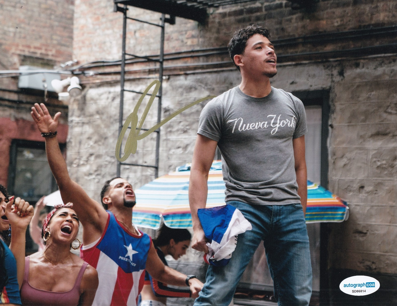 ANTHONY RAMOS signed (IN THE HEIGHTS) Movie USNAVI 8X10 photo ACOA SD86814