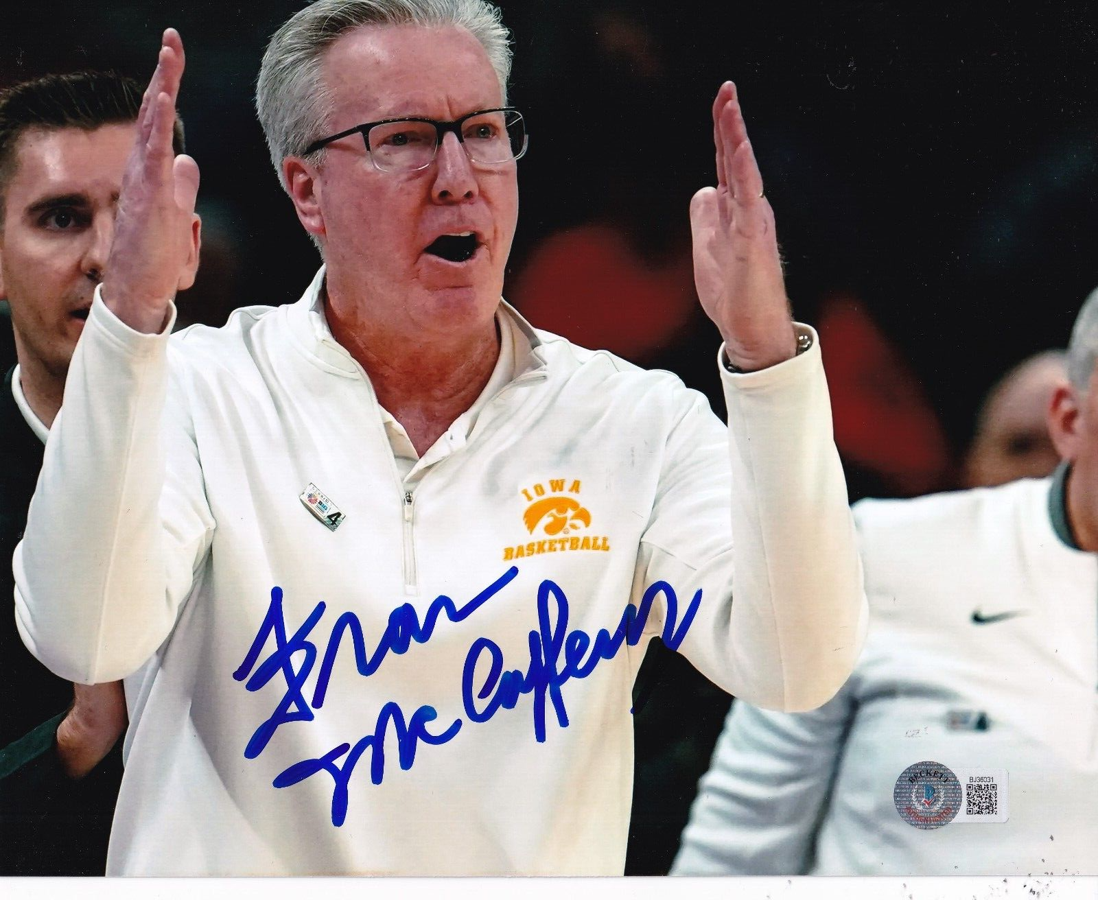 FRAN MCCAFFERY signed (IOWA HAWKEYES) basketball 8X10 photo BECKETT BAS BJ36031