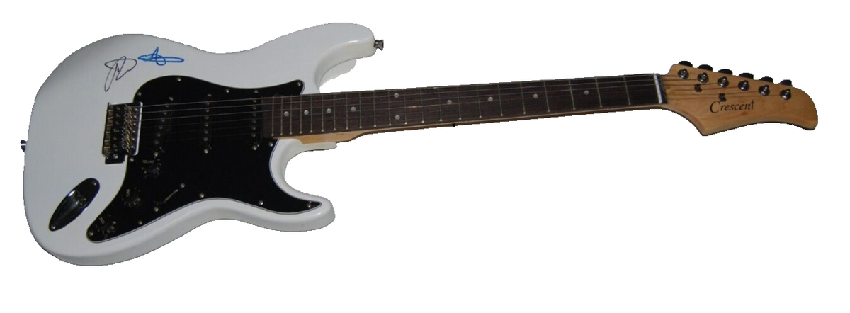 PETE WENTZ & PATRICK STUMP signed FALL OUT BOY electric guitar  BECKETT BR00343