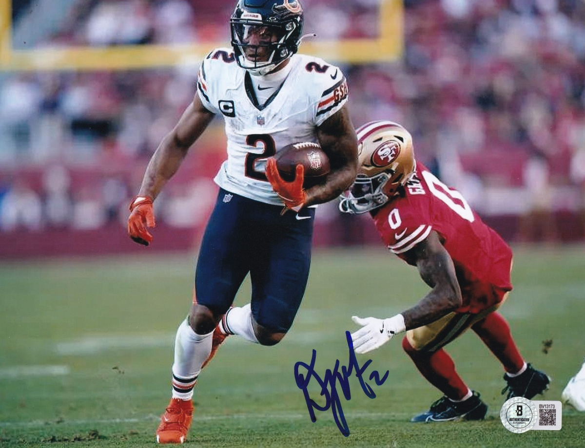 DJ D.J. MOORE signed (CHICAGO BEARS) football 8X10 photo BECKETT BAS BV13173