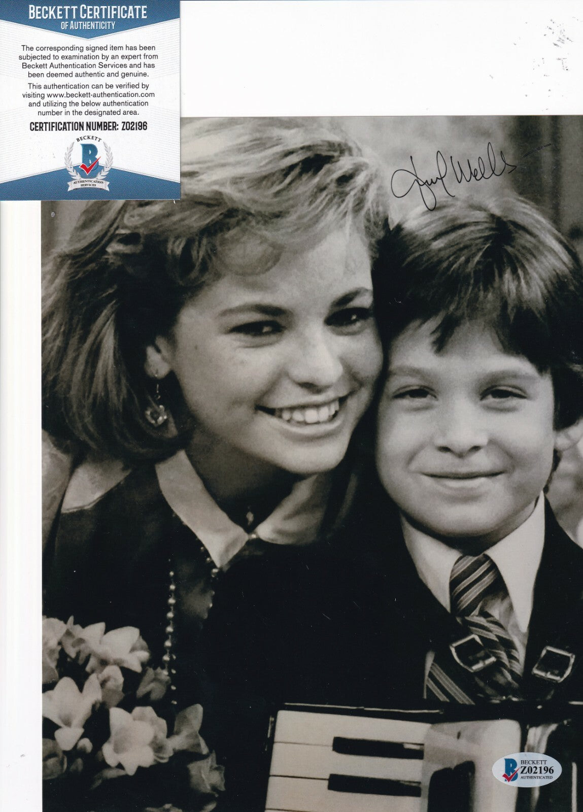 TRACY WELLS signed (MR BELVEDERE) *Heather Owens* 8X10 photo BECKETT BAS Z02196