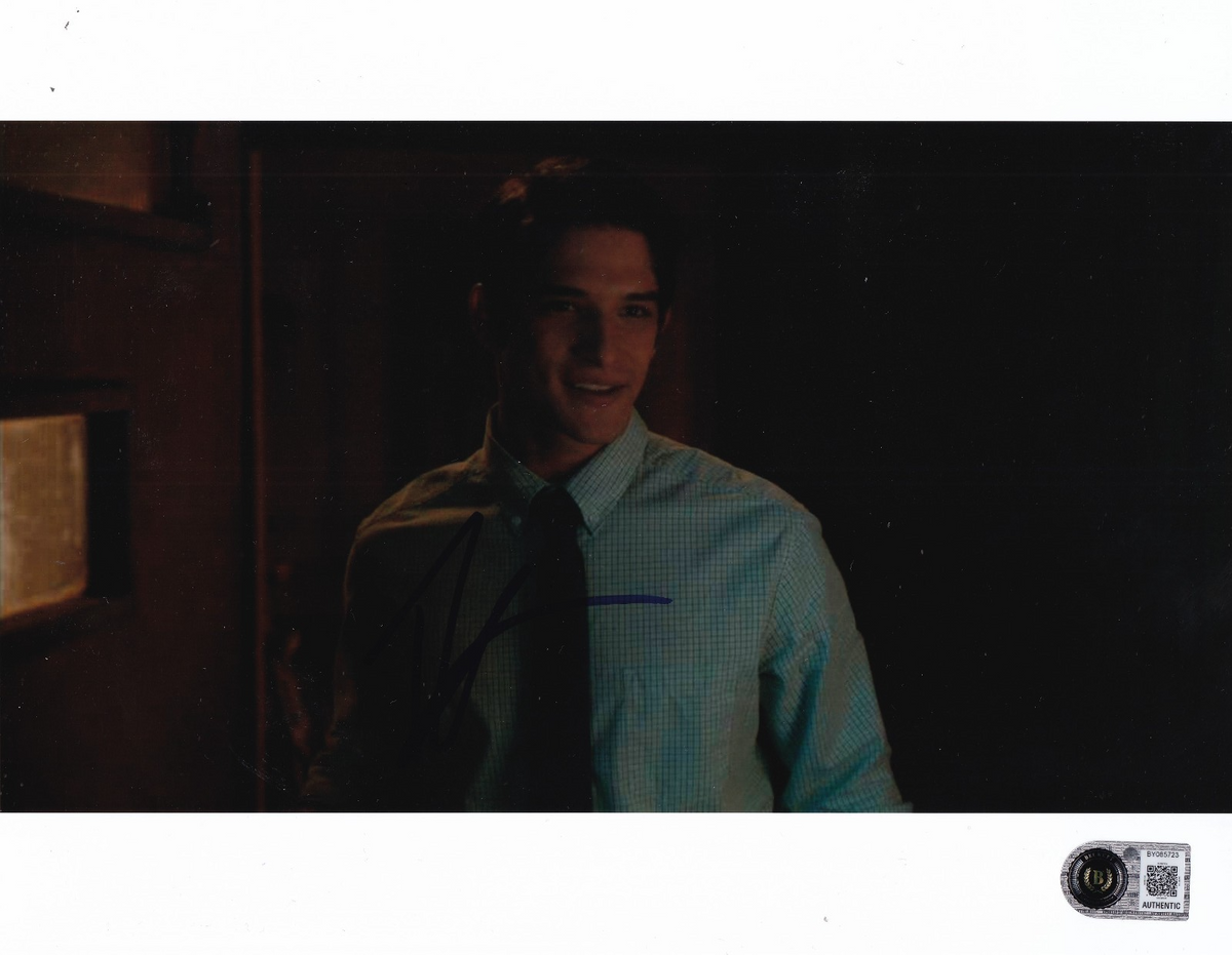 TYLER POSEY signed (SCREAM) Shane autographed 8X10 photo BECKETT BY085723