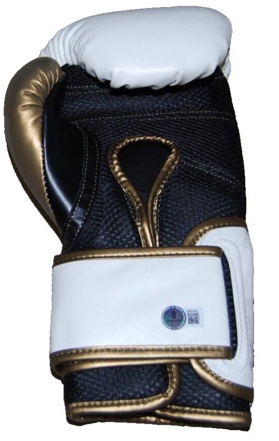 CURMEL MOTON signed (Super Featherweight) Everlast Boxing glove BECKETT BR00355
