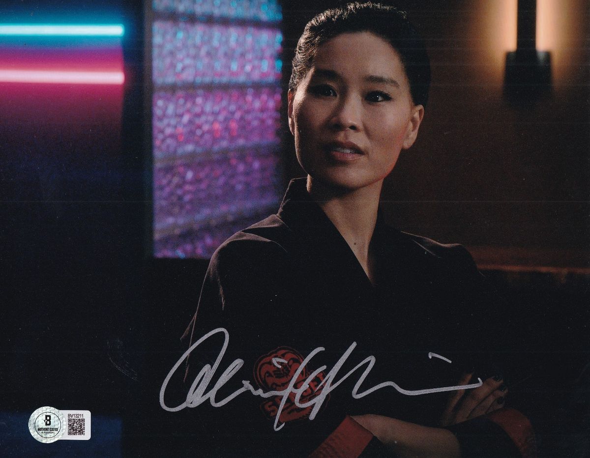 ALICIA HANNAH-KIM signed (COBRA KAI) Kim Da-Eun 8X10 photo BECKETT BAS BV13211