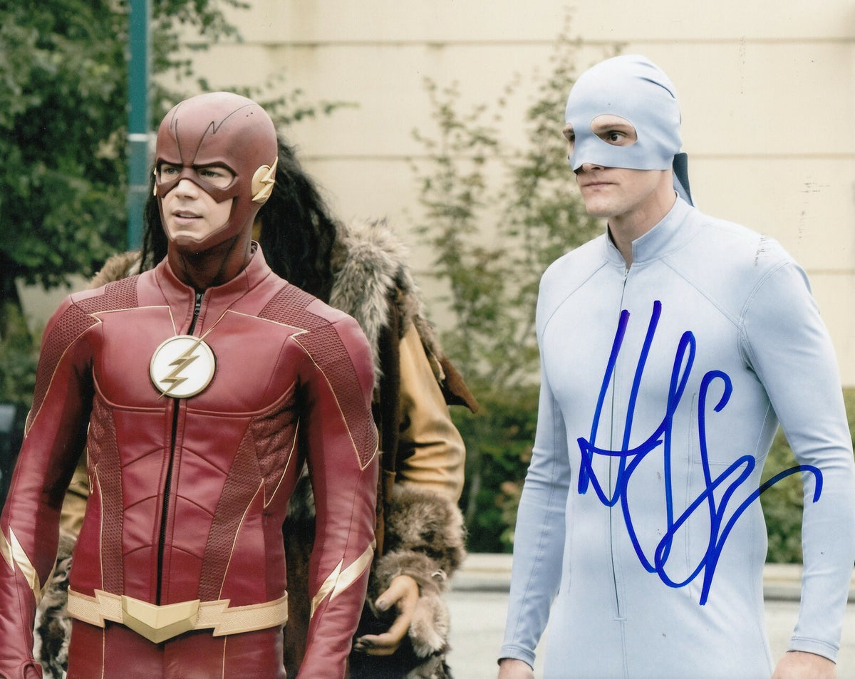 HARTLEY SAWYER signed (THE FLASH) 8X10 photo *Elongated Man* W/COA #3