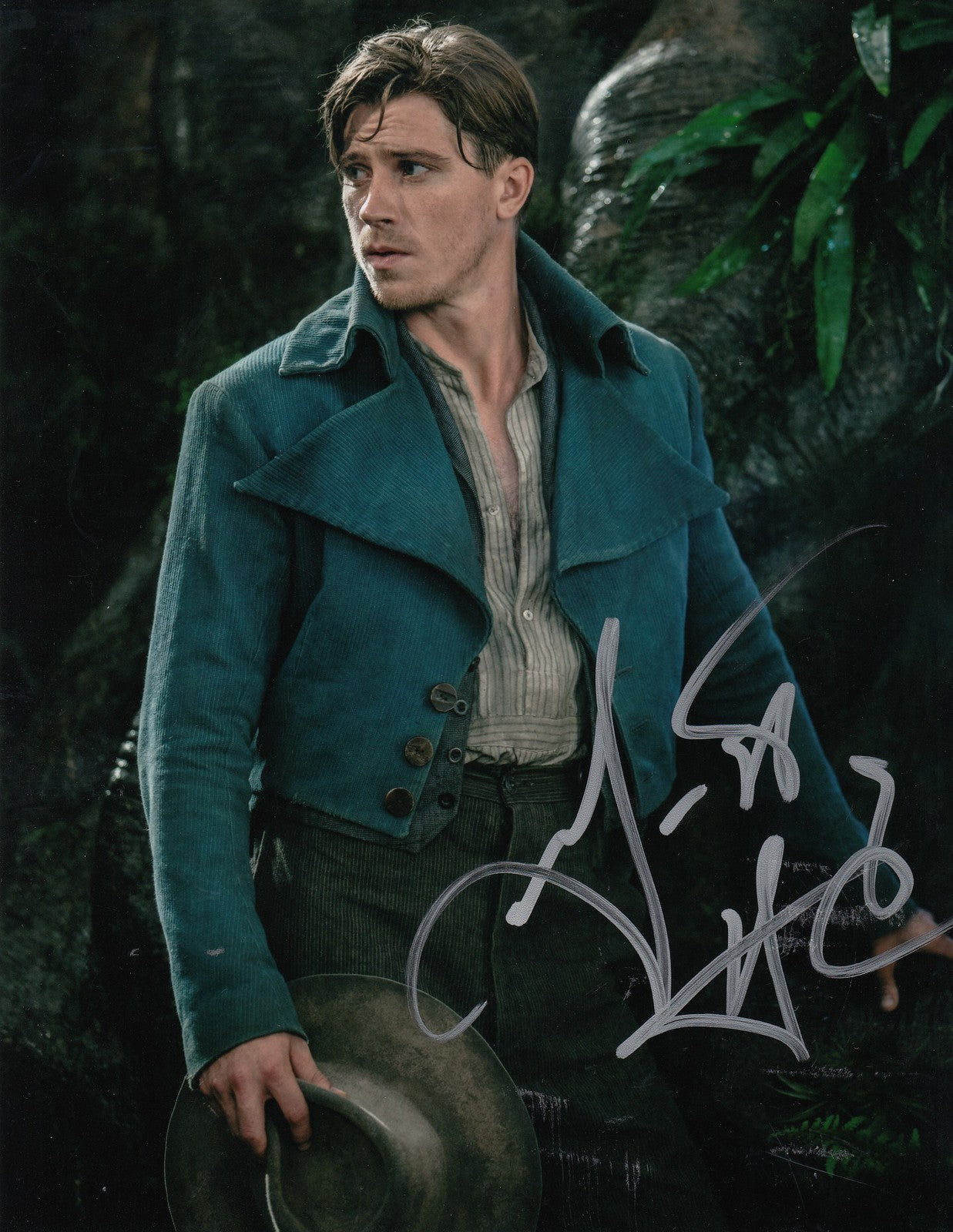GARRETT HEDLUND signed *PAN* MOVIE 8X10 photo CAPTAIN HOOK W/COA *PROOF* #2