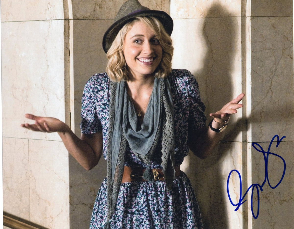 Greta Gerwig Signed 8x10 Photo w/COA Arthur Naomi Quinn