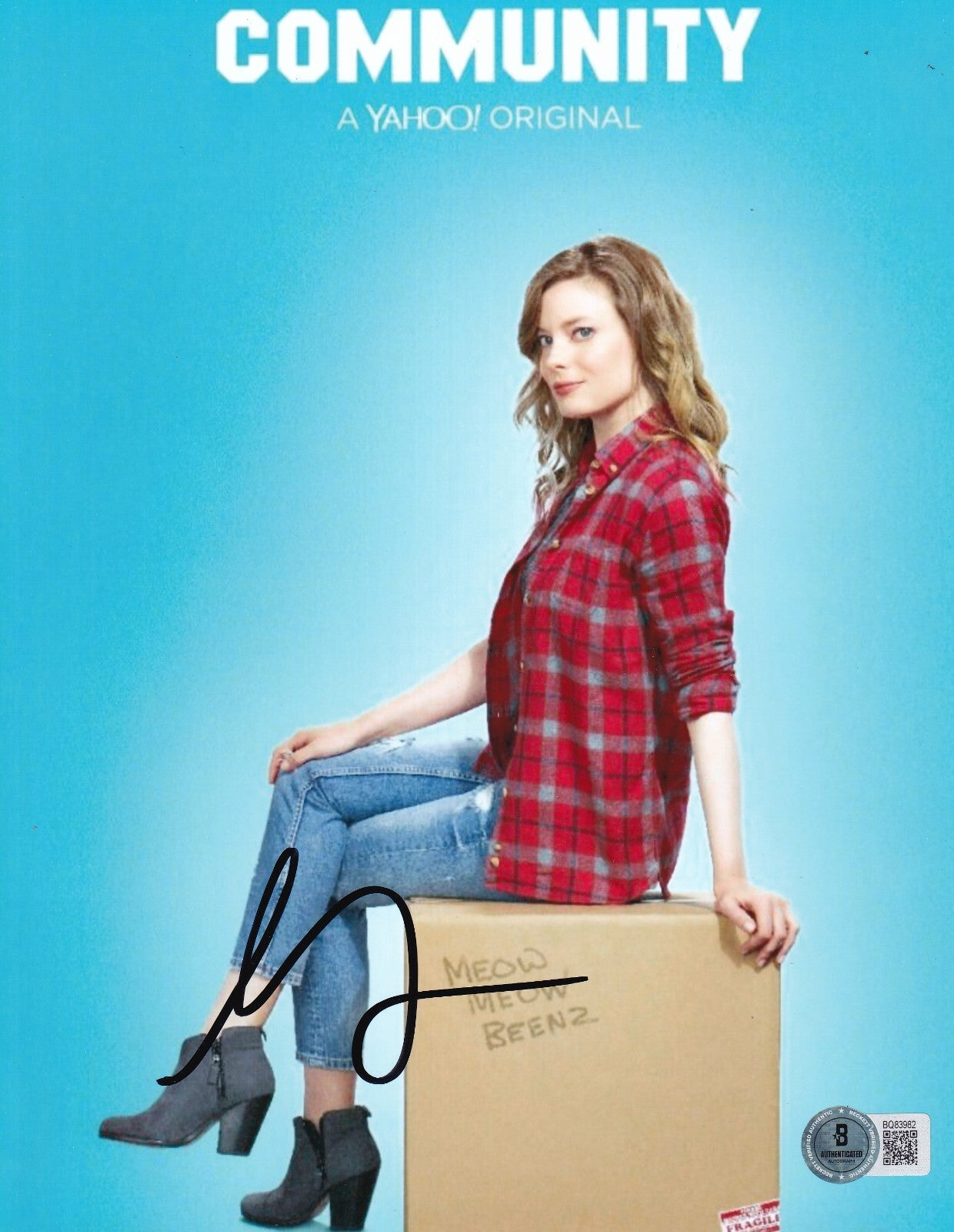 GILLIAN JACOBS signed (COMMUNITY) Britta Perry 8X10 photo BECKETT BAS BQ83982