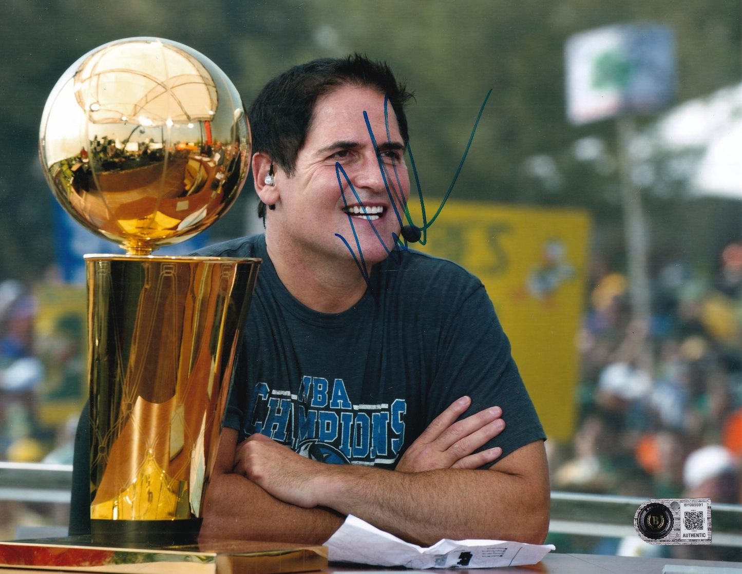 MARK CUBAN signed (DALLAS MAVERICKS) Shark Tank 8X10 photo BECKETT BY085691