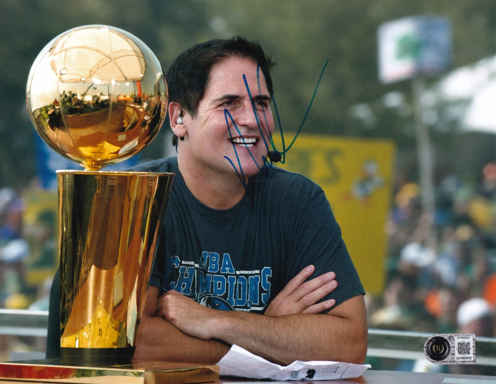 MARK CUBAN signed (DALLAS MAVERICKS) Shark Tank 8X10 photo BECKETT BY085691
