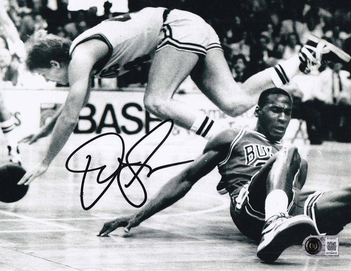 DANNY AINGE signed (BOSTON CELTICS) basketball 8x10 photo BECKETT BY085761