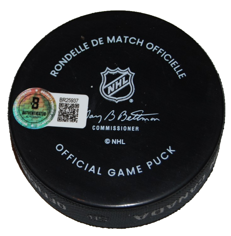 BO HORVAT signed (NEW YORK ISLANDERS) Stadium Series Game puck BECKETT BR25937