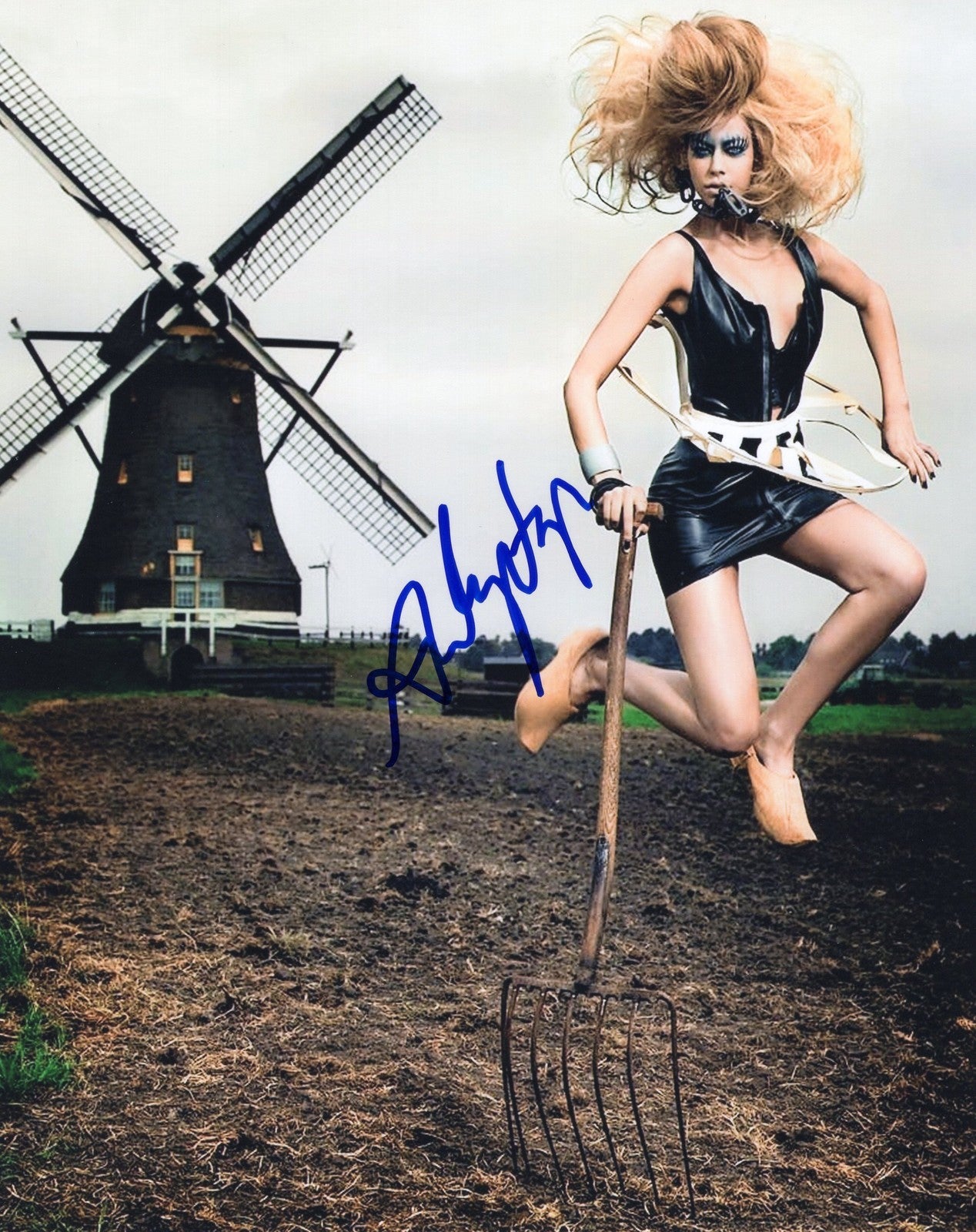 Analeigh Tipton Sexy Model Crazy Stupid Love Signed 8x10 Photo w/COA