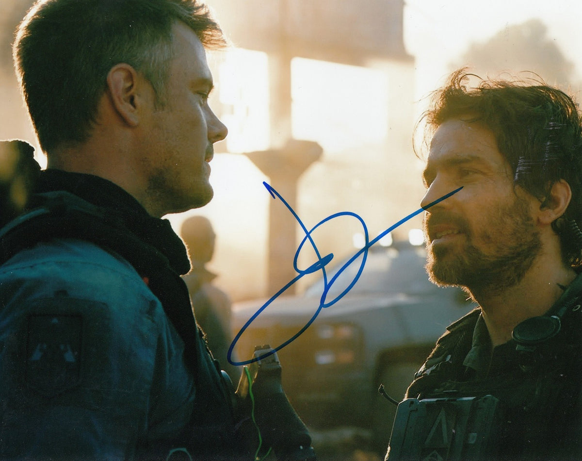 JOSH DUHAMEL signed (TRANSFORMERS) Movie 8X10 photo *CAPTAIN LENNOX* W/COA #2