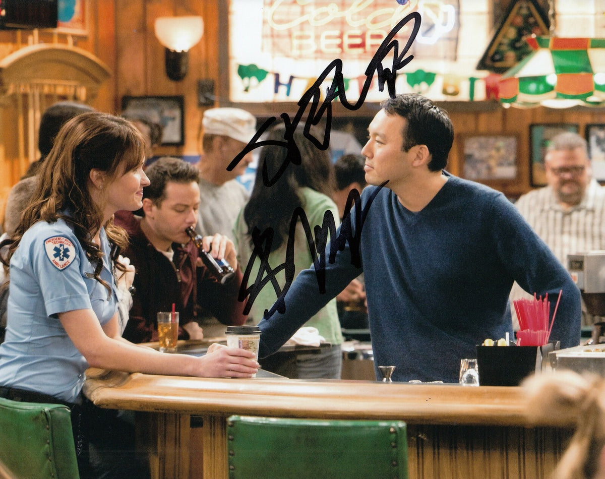 STEVE BYRNE signed (SULLIVAN & SON) TV SHOW 8x10 photo *Steve* W/COA #8