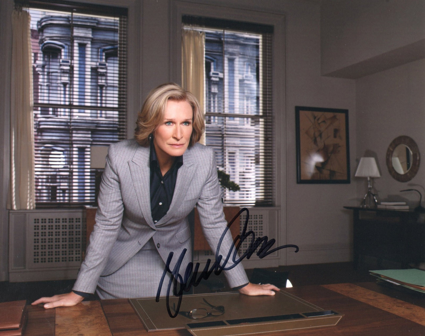 Glenn Close Signed 8x10 Photo w/COA 101 Dalmatians Cruella De Vil