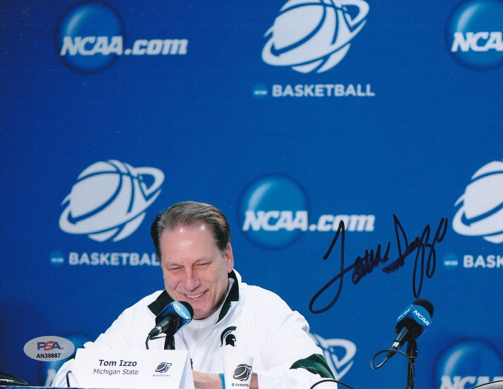 TOM IZZO signed (MICHIGAN STATE SPARTANS) basketball 8X10 photo PSA/DNA AN39887