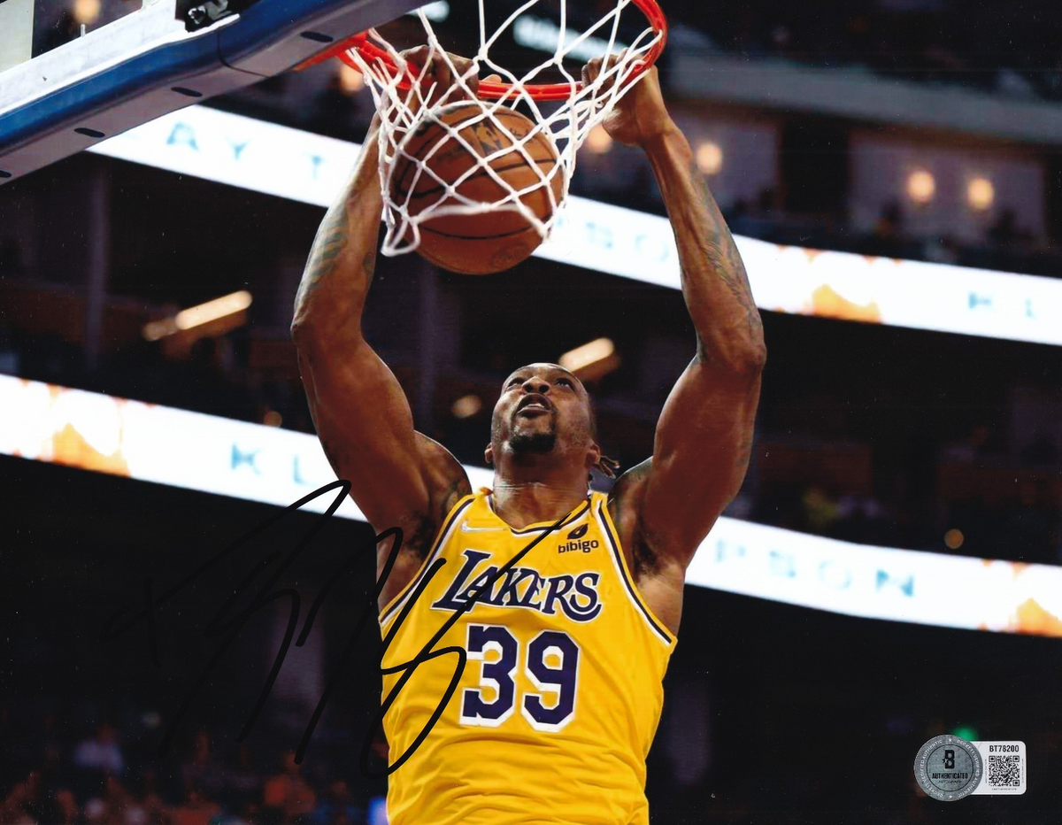 DWIGHT HOWARD signed (LOS ANGELES LAKERS) Basketball 8X10 photo BECKETT BT78200