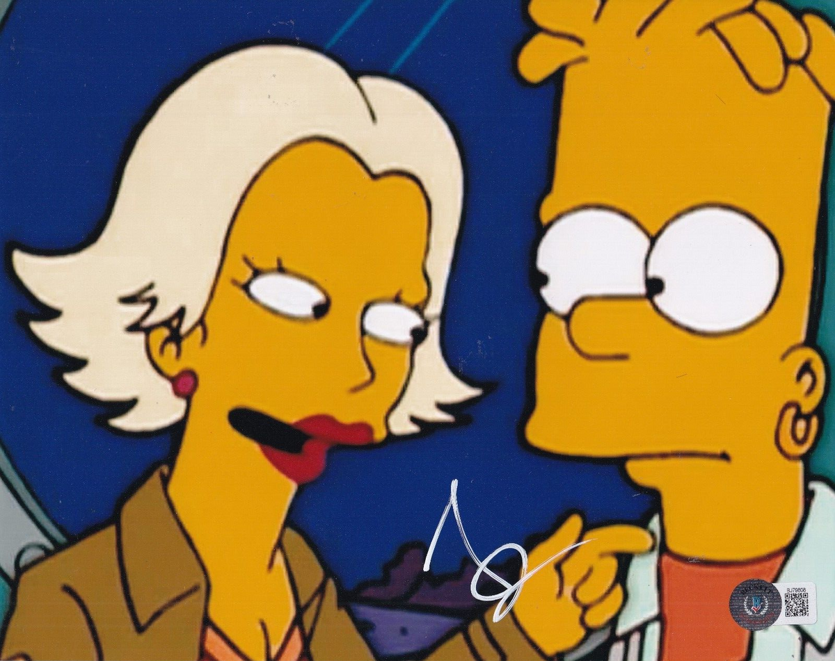 AMY POEHLER signed (\THE SIMPSONS) JENDA 8X10 photo BECKETT BAS BJ79808