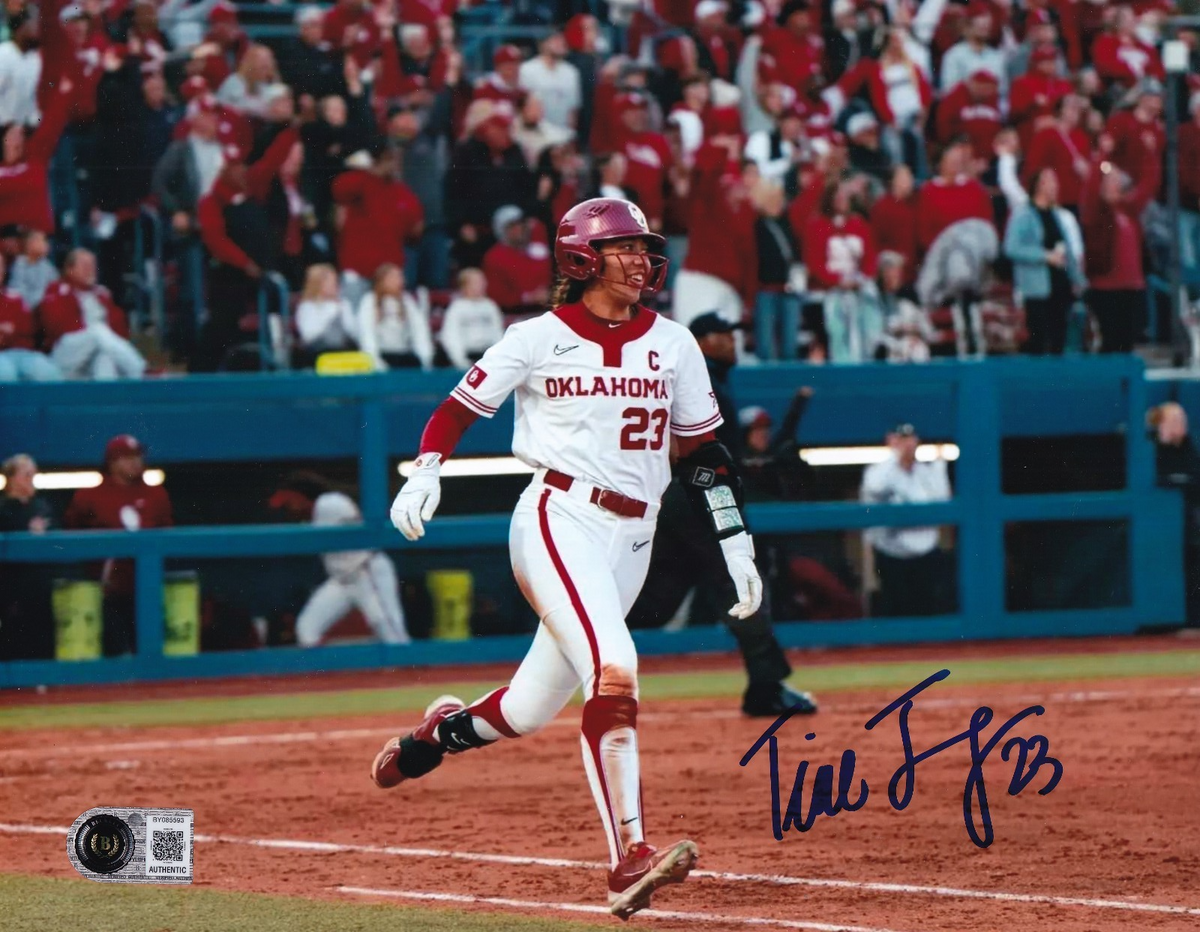 TIARE JENNINGS signed (OKLAHOMA SOONERS) softball 8X10 photo BECKETT BY085593
